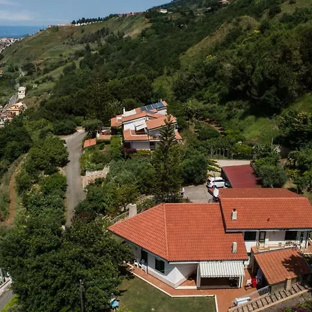 Desideria A Pizzo Hébergement de vacances